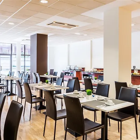Hotel Zentral Rey Pelayo 4*
