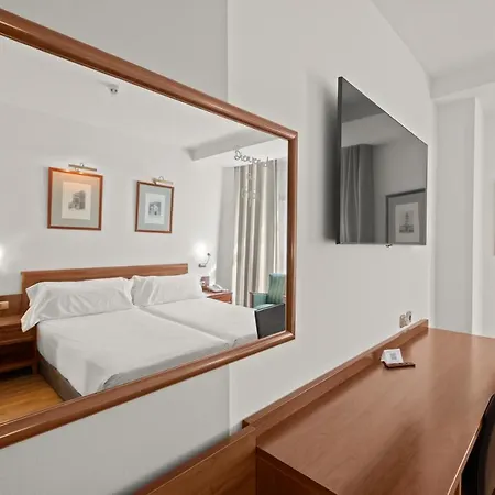 Zentral Rey Pelayo 4* Gijon