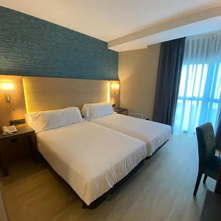 Zentral Rey Pelayo Hotel 4*