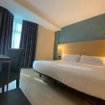 Zentral Rey Pelayo Hotel