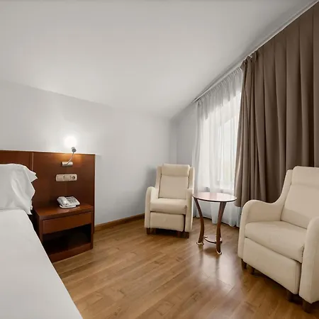 Otel Zentral Rey Pelayo 4*
