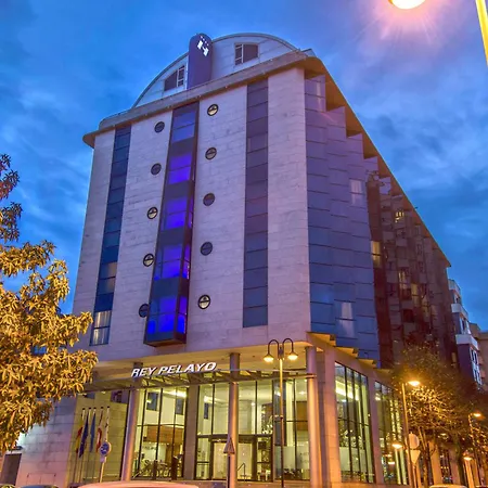 Zentral Rey Pelayo 4* Gijón