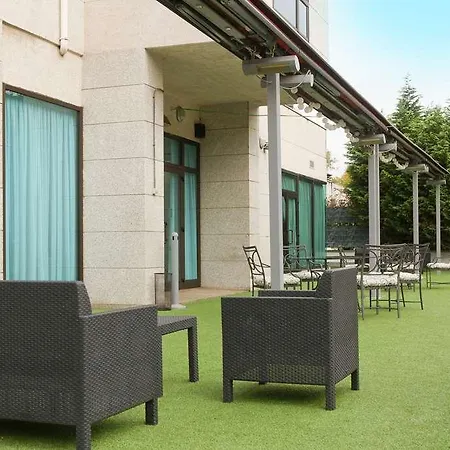 Hotel Zentral Rey Pelayo 4*