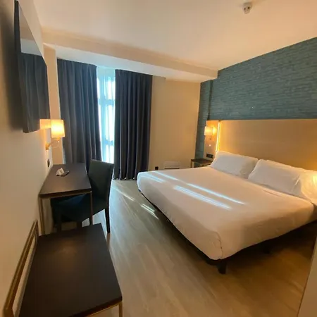 Zentral Rey Pelayo 4* Gijón