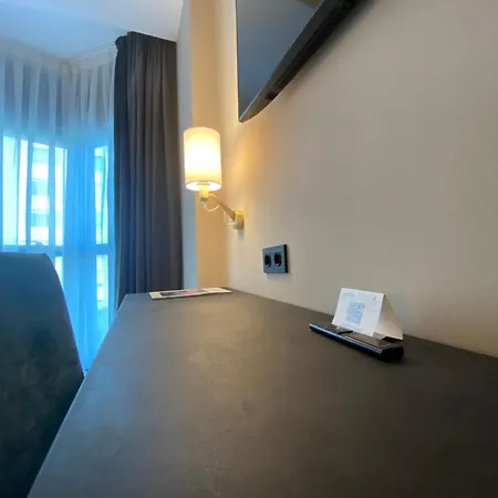 Hotel Zentral Rey Pelayo