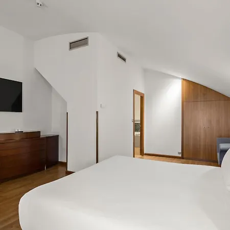 Zentral Rey Pelayo 4*