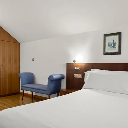 Zentral Rey Pelayo 4* Gijón